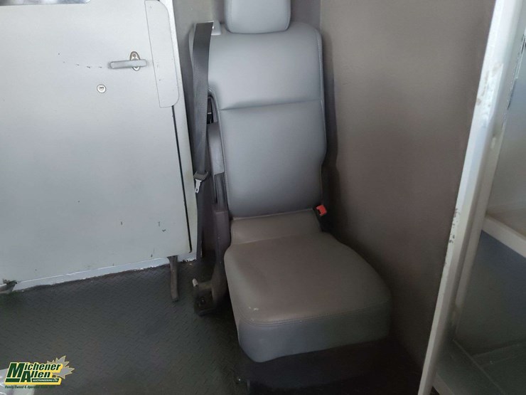 2017-ford-transit-image-14