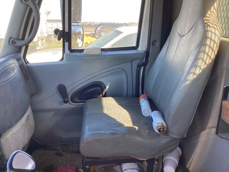 2003-international-durastar-4300-image-22