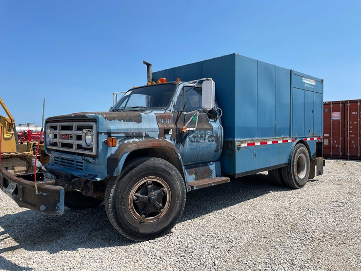 1988-gmc-7000-image-1