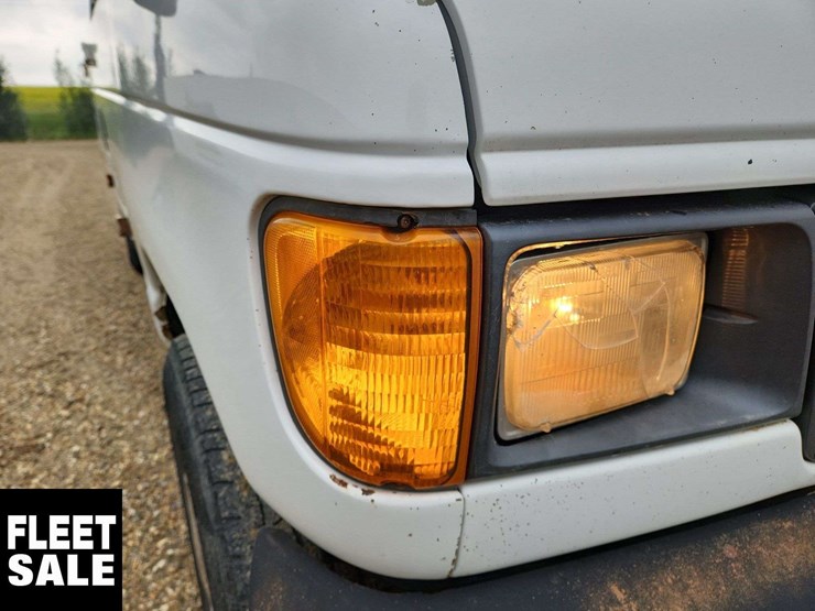 2005-ford-cargo-image-45
