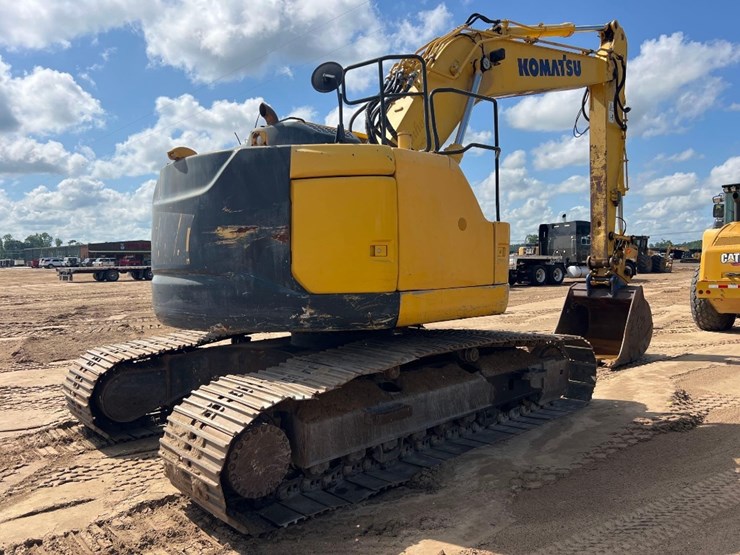 2017-komatsu-pc228us-lc-10-image-4