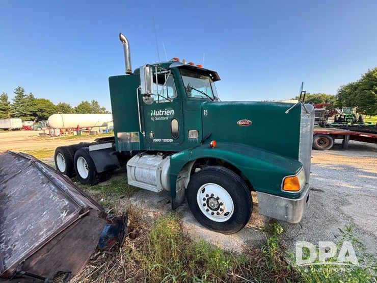1993-peterbilt-377-image-4