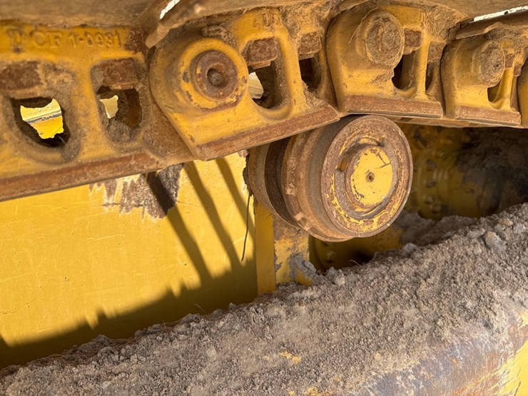 2019-caterpillar-d6k2-lgp-image-11