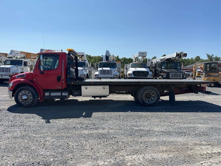 2005-freightliner-m2-106-s/a-wrecker-(21’-deck)-image-6