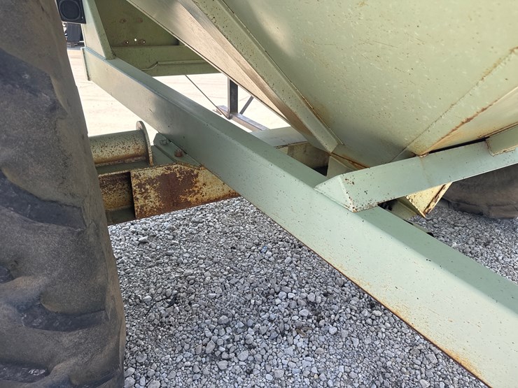 #1084-•-orthman-grain-cart-image-12