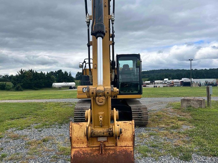 2018-caterpillar-320gc-image-2