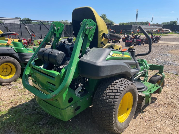 2022-john-deere-la-image-5