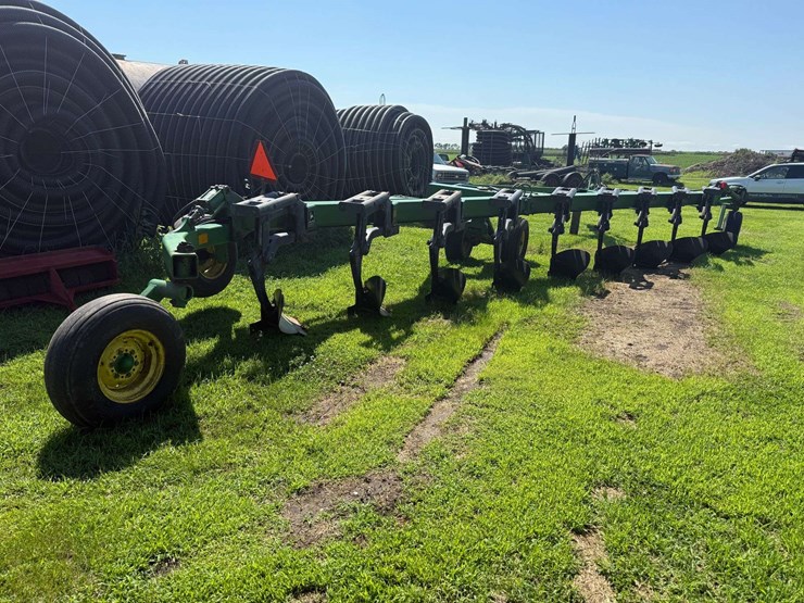 john-deere-3710-image-4