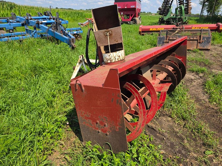 loftness-8’-snowblower,-540-pto,-hydraulic-spout-cylinder-image-8