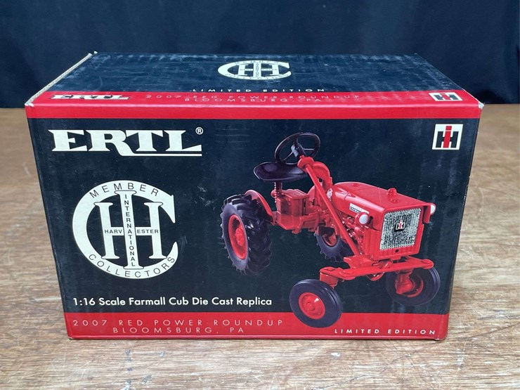 1/16-farmall-cub-2007-red-power-roundup-nib-ertl-image-12