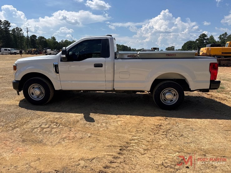 2022-ford-f250-xl-image-5