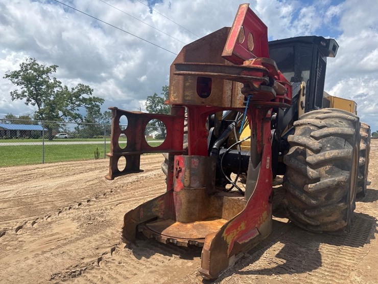 2016-caterpillar-553c-image-14