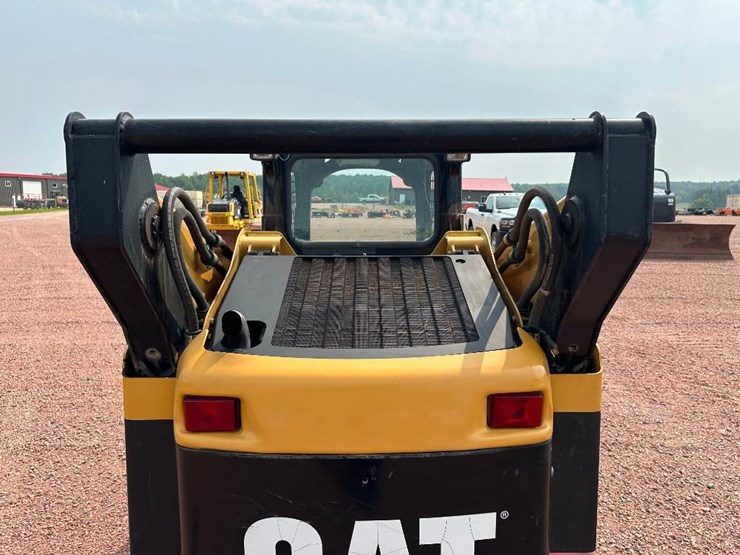 caterpillar-252b-image-22