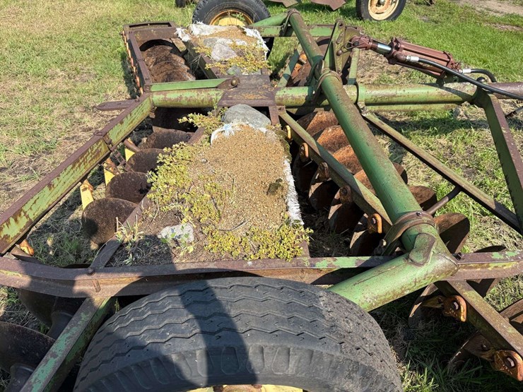 john-deere-10-image-14
