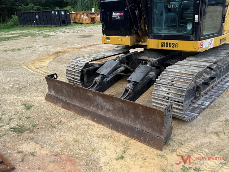 2019-caterpillar-310-image-16