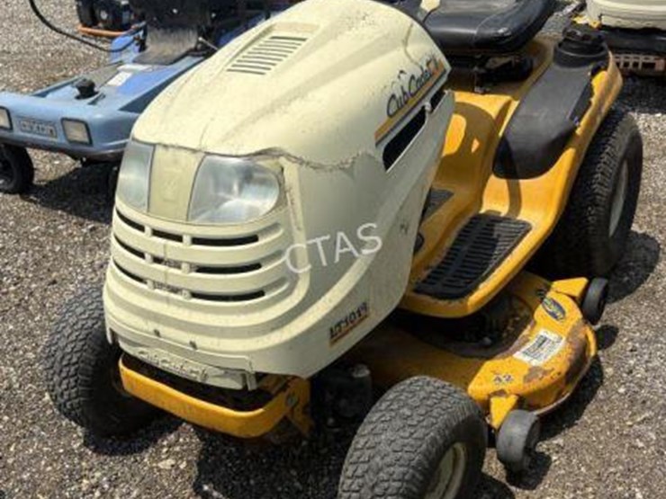 cub-cadet-lt1018-image-1