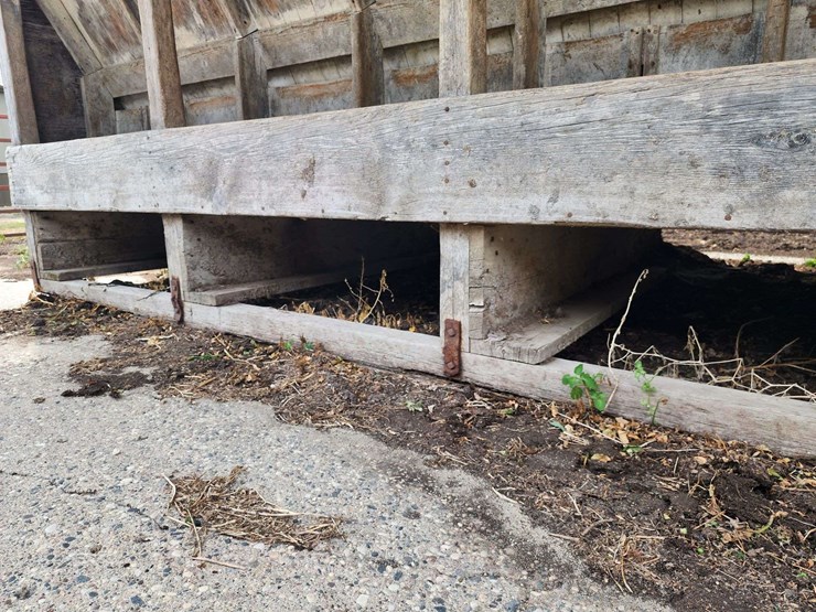 calf/cattle-self-feeder,-approx-18’-x-7’-x-10’-tall,-holds-approx-6-tons-*loading-is-available-image-13