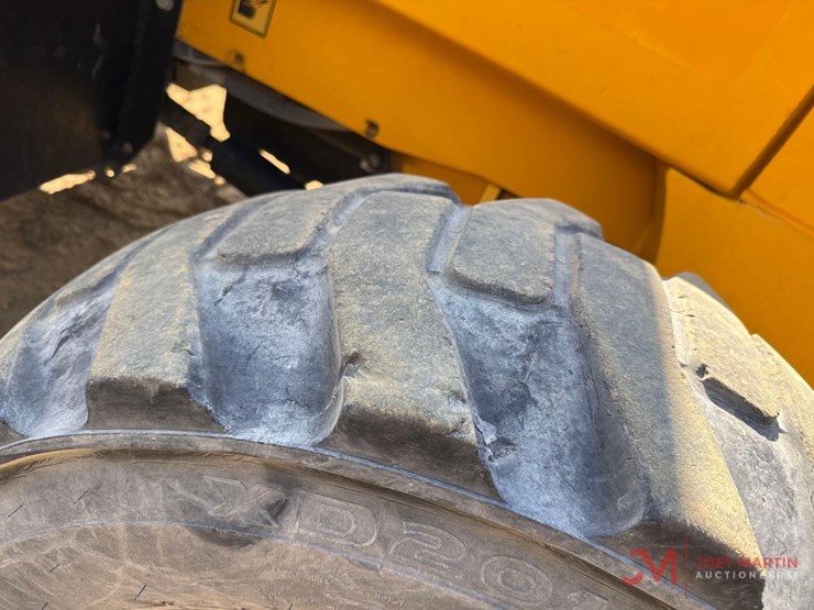 jcb-930-image-10