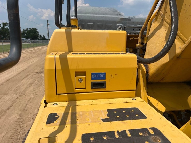 2019-komatsu-pc290-lc-11-image-16