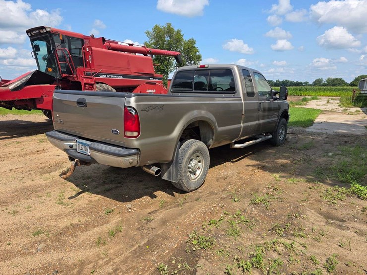 2004-ford-f350-xlt-image-8