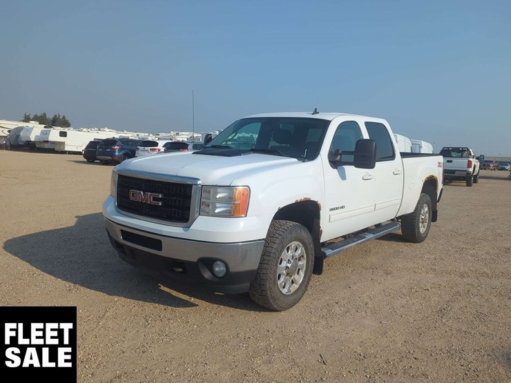 2011-gmc-sierra-2500hd-image-25
