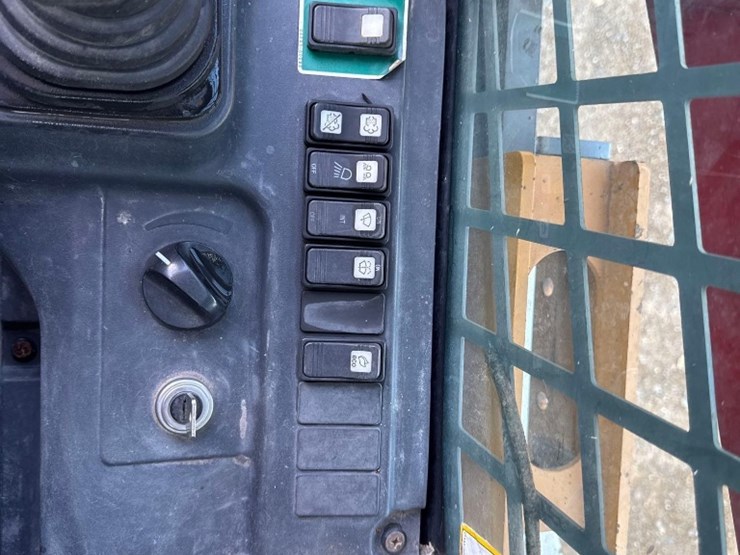 takeuchi-tl10v2-image-18
