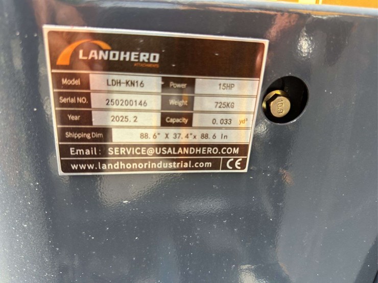 2025-landhero-ldh-kn16-hydraulic-mini-excavator-image-10