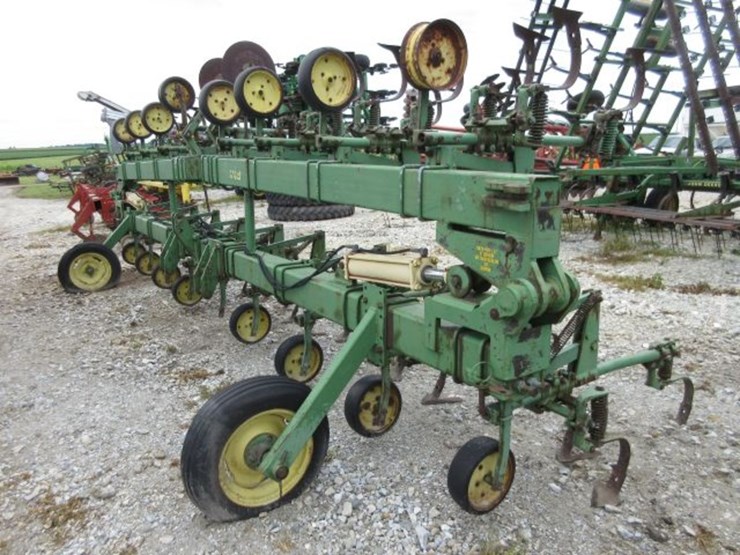 john-deere-16-image-5