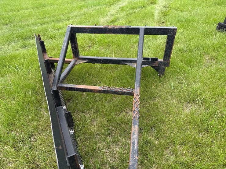 skidloader-quick-tach-8ft-push-blade-image-5