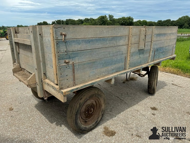 monarch-wooden-barge-wagon-on-case-running-gear-image-5
