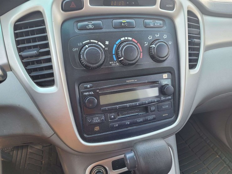 2005-toyota-highlander-image-11