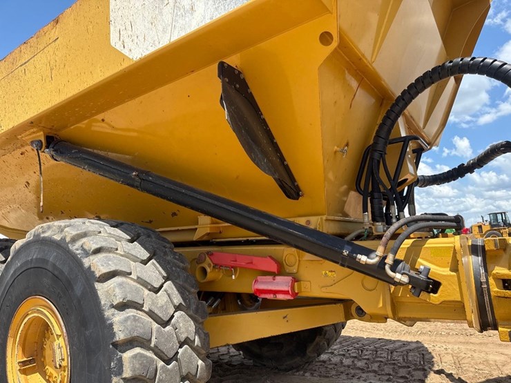 caterpillar-740b-image-17