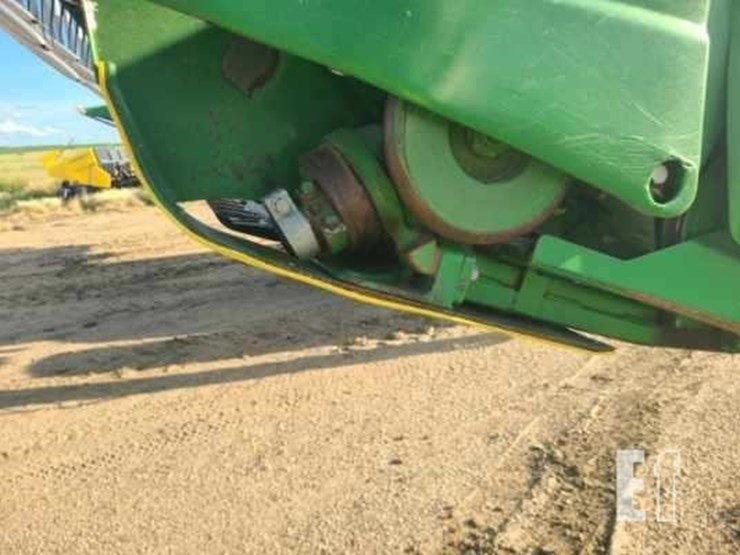 2011-john-deere-635f-image-13