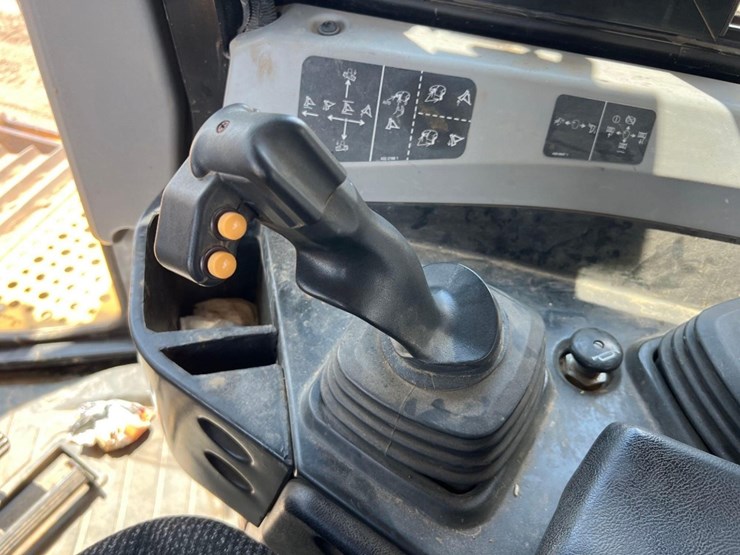 2019-caterpillar-d6t-lgp-image-33
