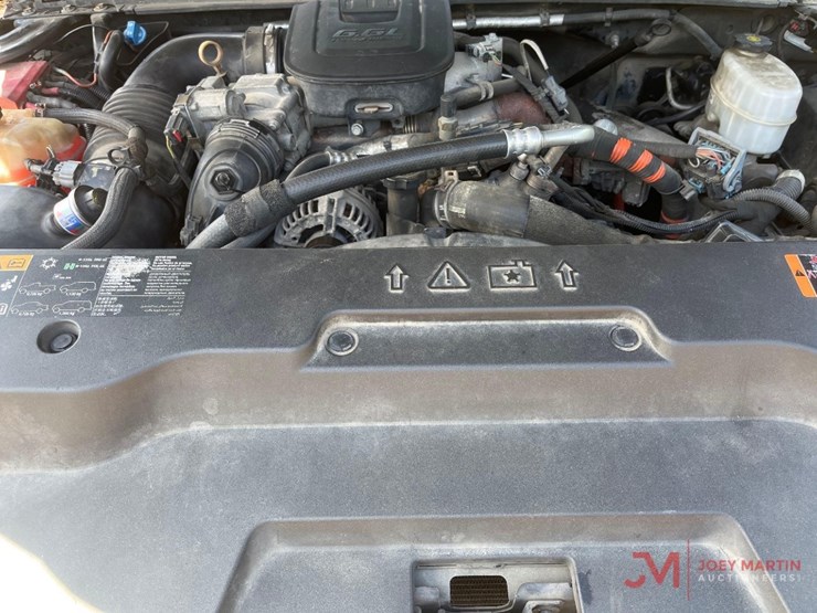 2013-chevrolet-2500hd-image-17