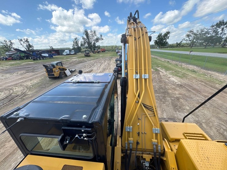 2019-caterpillar-326fl-image-28