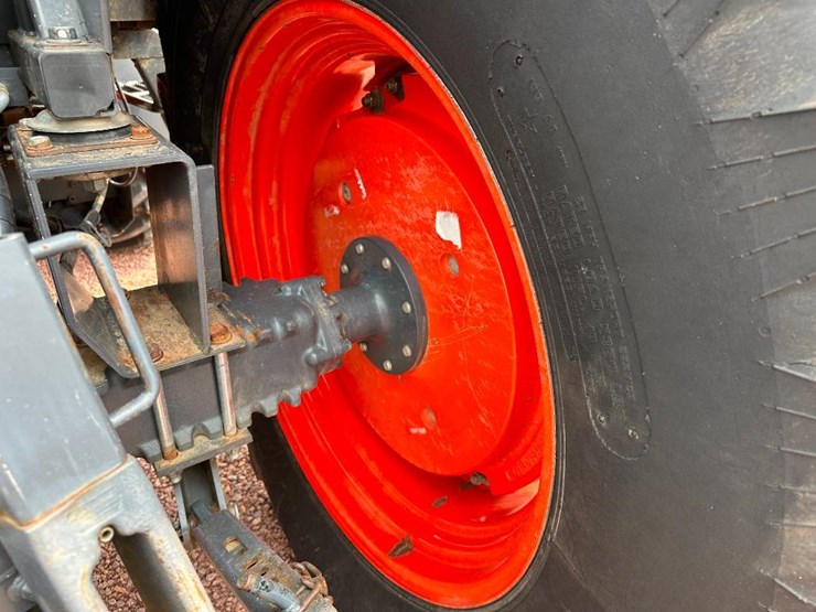 2015-kubota-m110gx-image-28