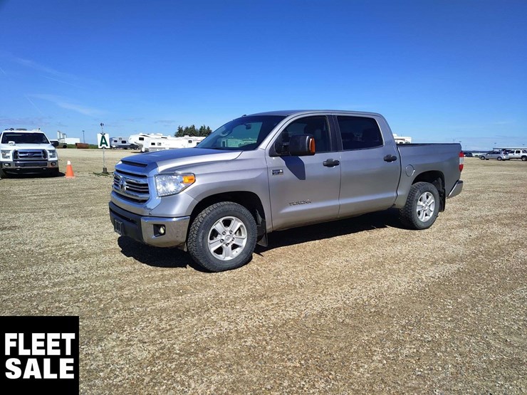 2016-toyota-tundra-image-1