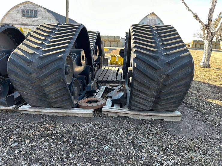 new-holland-t9.670-image-4