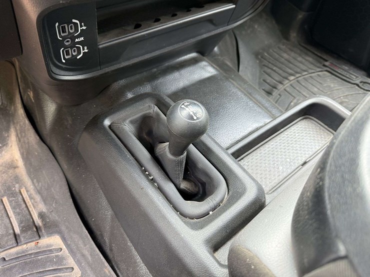 2024-ram-2500-tradesman-image-37