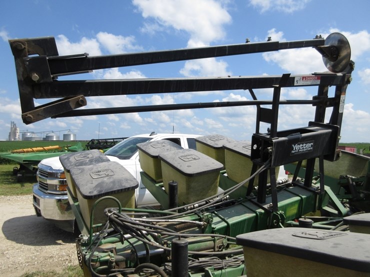 john-deere-750-image-10
