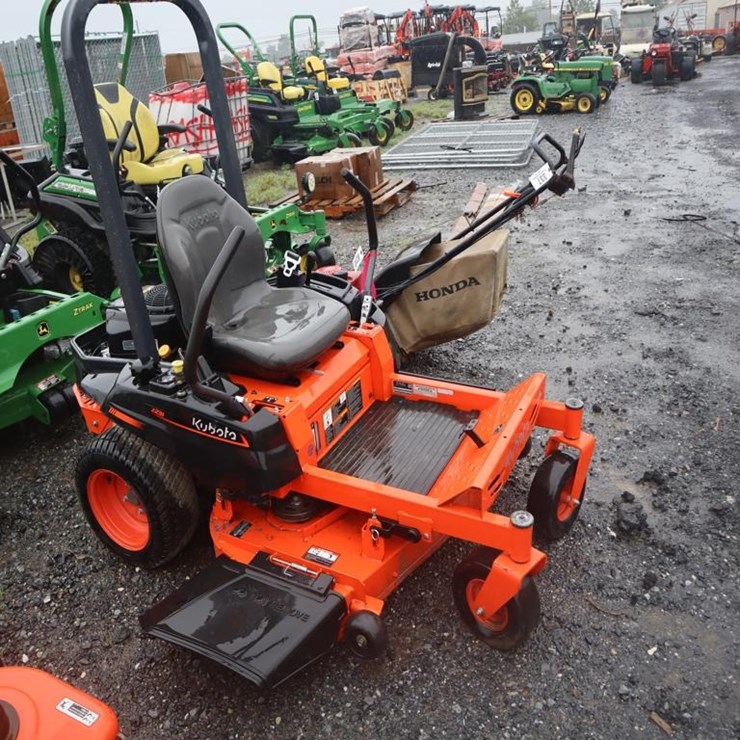 Kubota Z231KW Zero Turn Mower