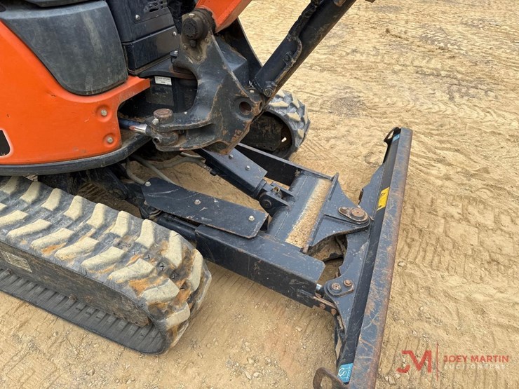 hitachi-zaxis-35u-mini-excavator-image-6