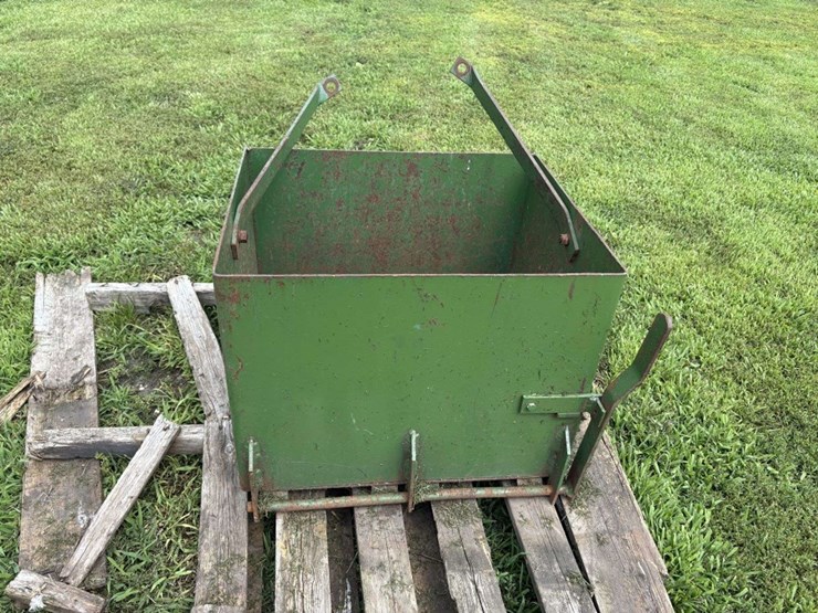 john-deere-3010-image-2