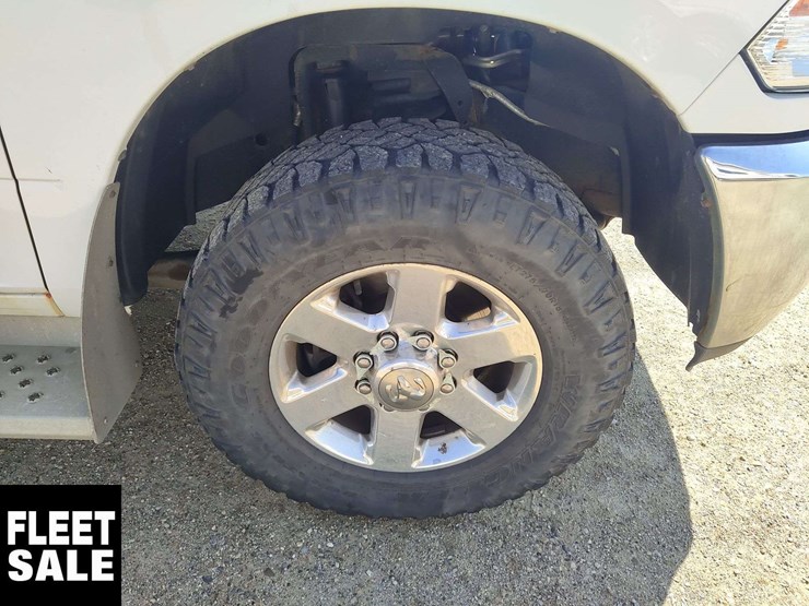 2014-ram-2500-slt-image-25
