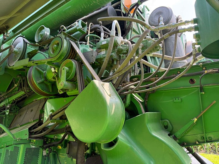 2007-john-deere-9770-sts-image-32