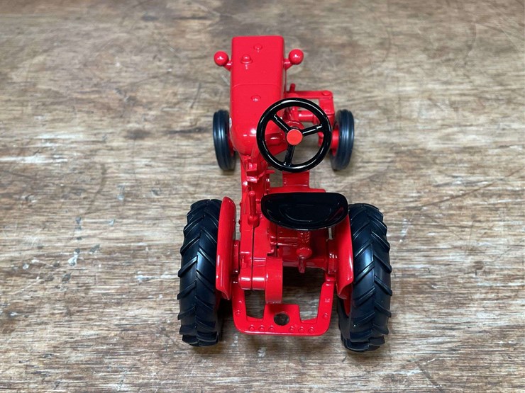 1/16-farmall-cub-2007-red-power-roundup-nib-ertl-image-6