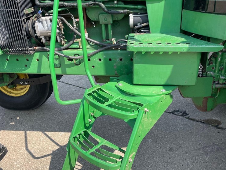 john-deere-4755-image-17