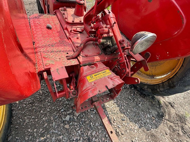 massey-ferguson-22-image-15