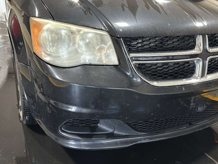 2012-dodge-grand-caravan-image-37